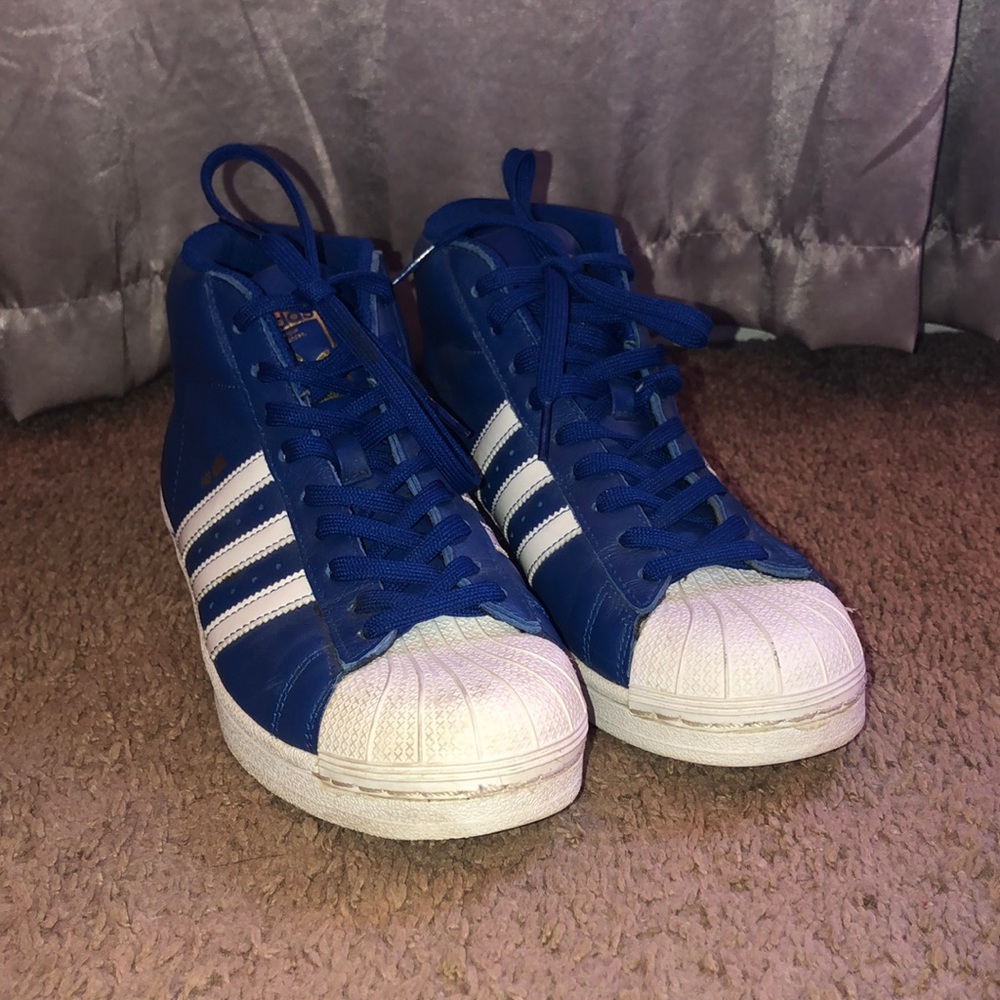Blue superstars